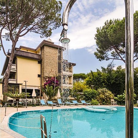 Hotel Nedy Marina di Massa Dış mekan fotoğraf